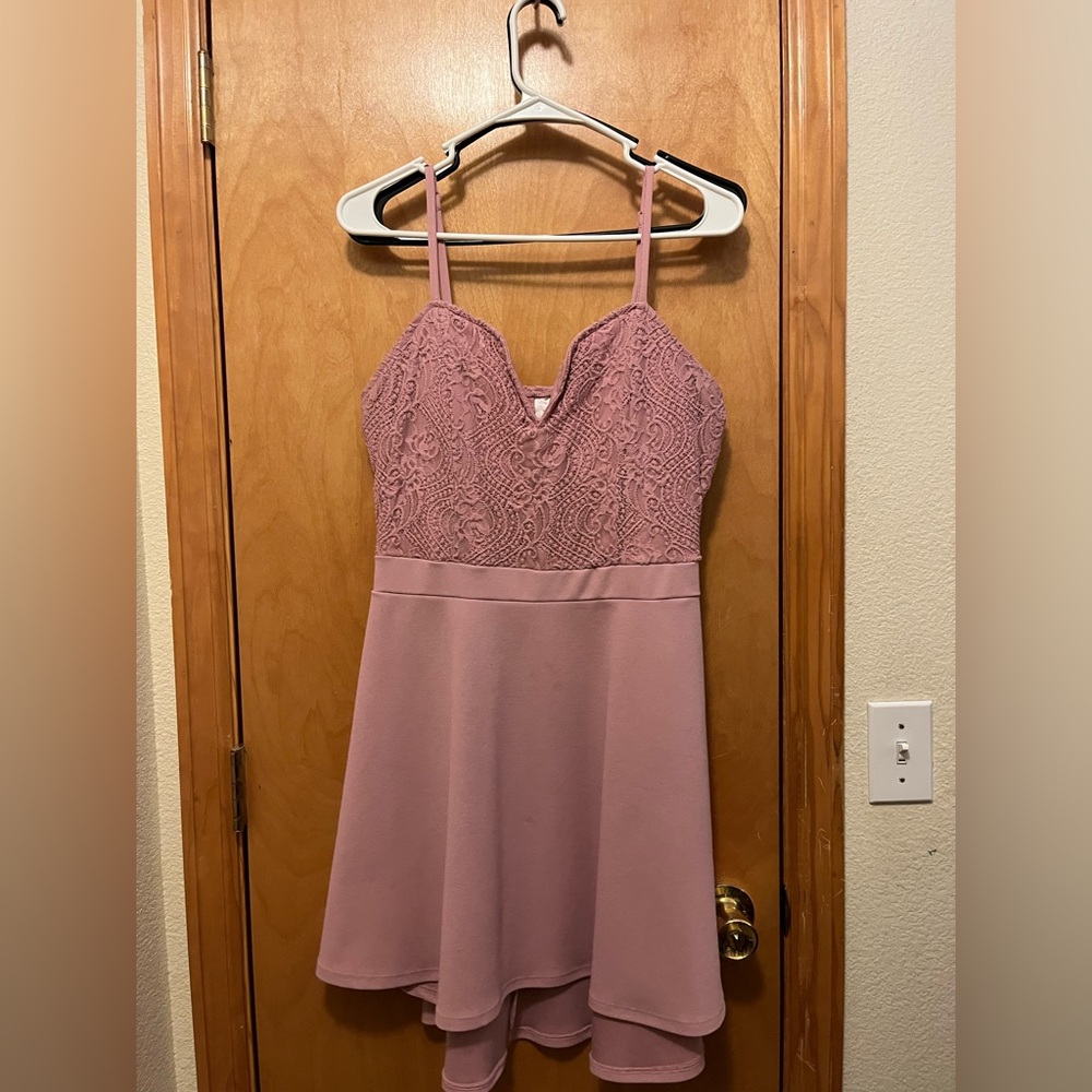 Springtime dresses - Picture 9 of 11